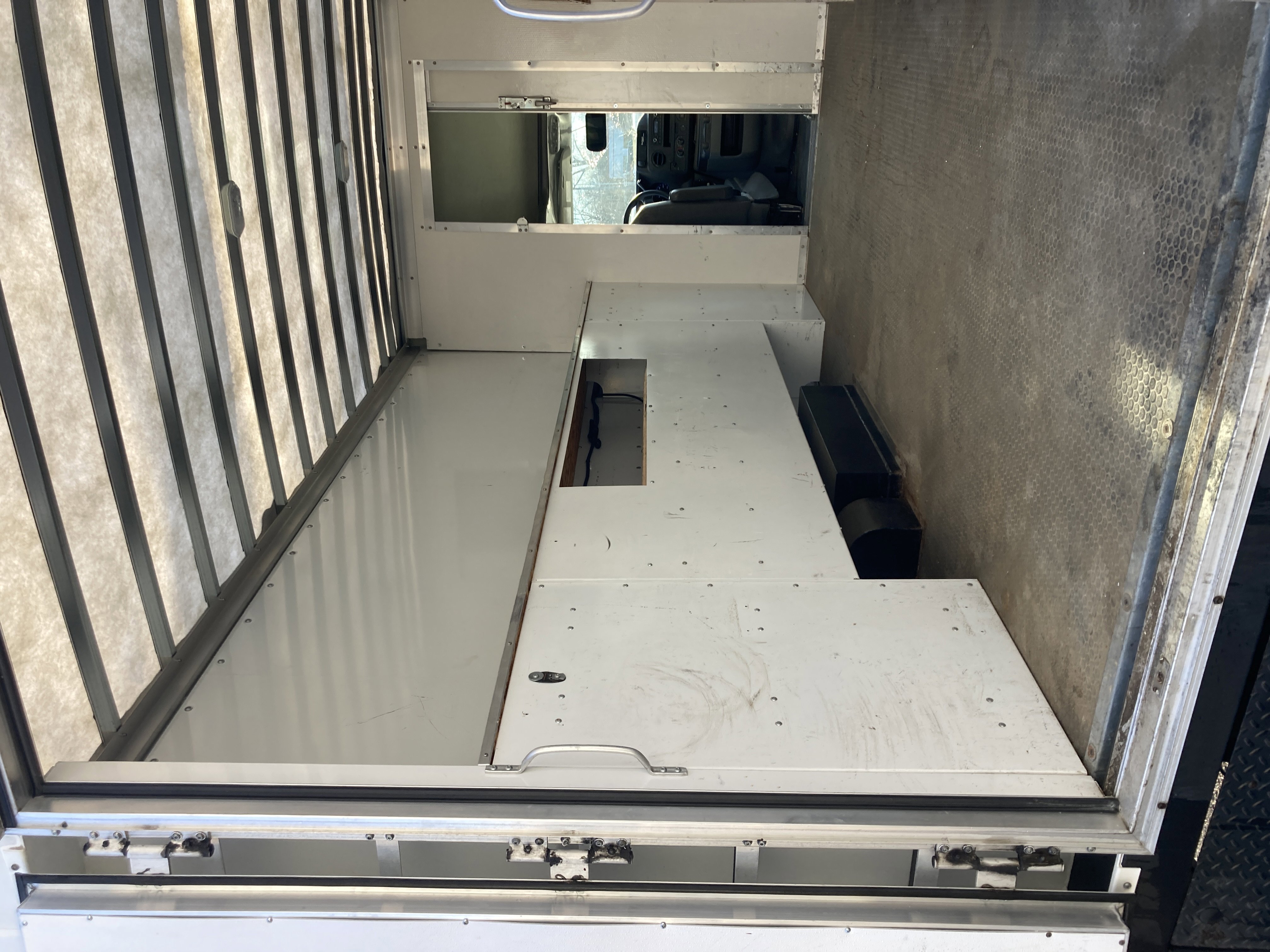 Used 2024 Ford E-350 and Econoline 350 Super Duty w/ Power Windows & Locks Group image 16