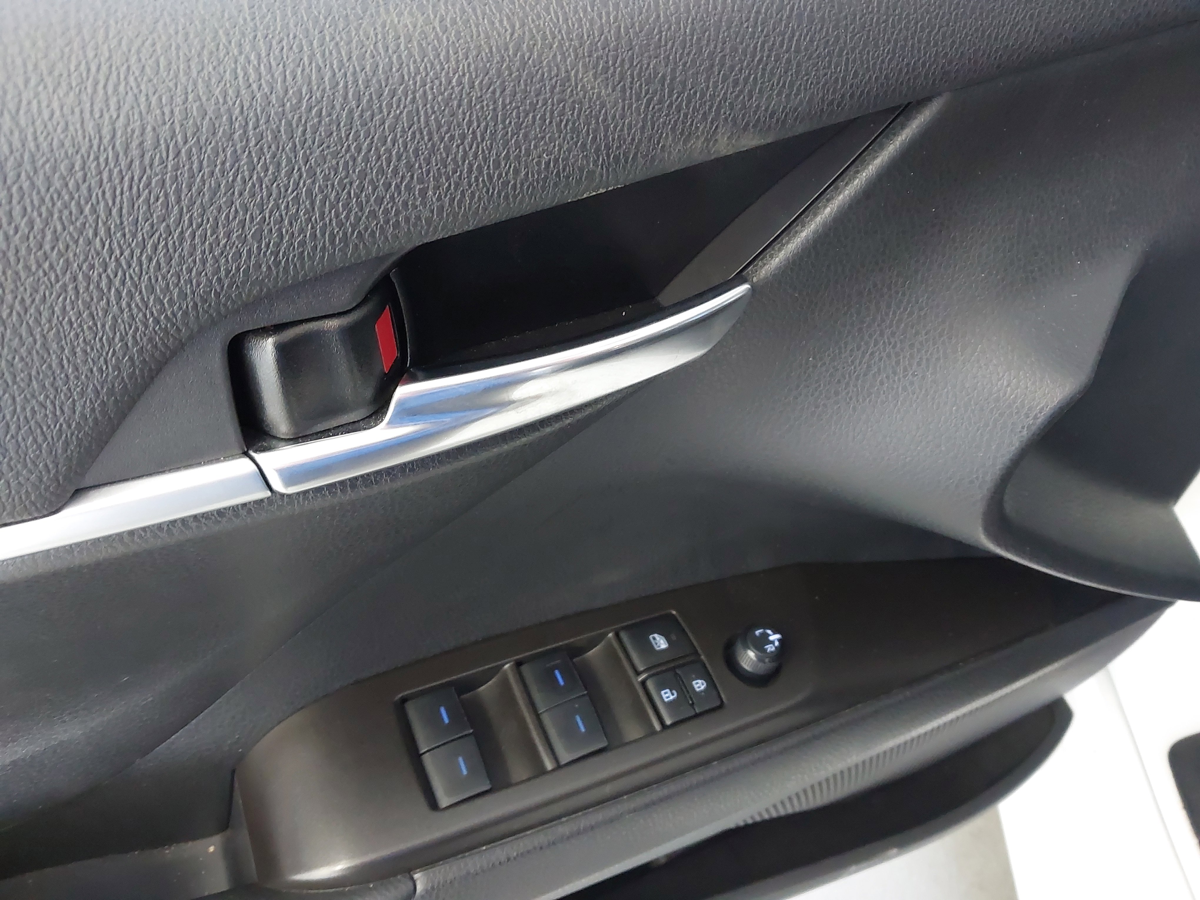 Used 2024 Toyota Camry SE image 26