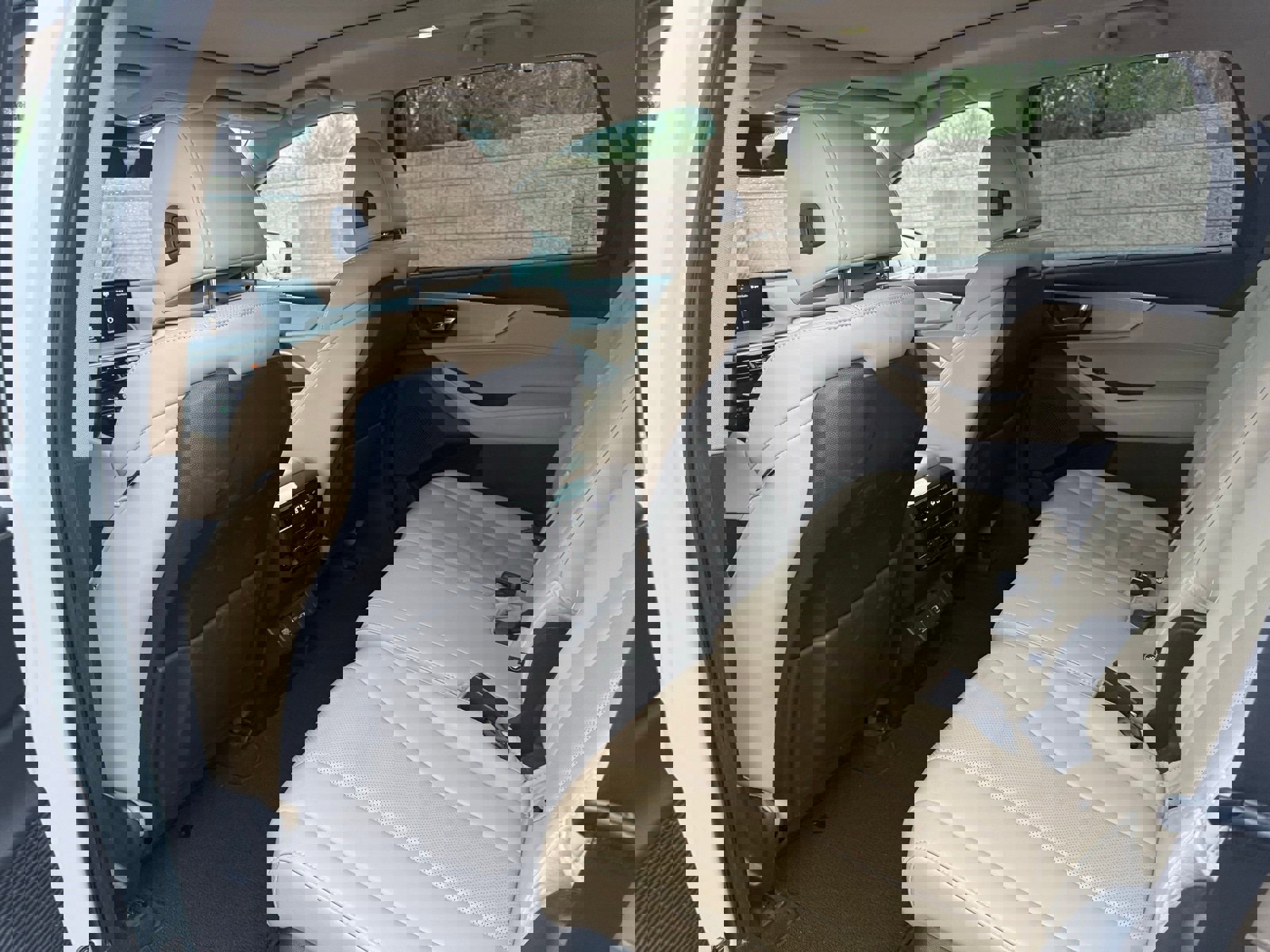 Used 2023 Acura MDX FWD w/ Technology Package image 11