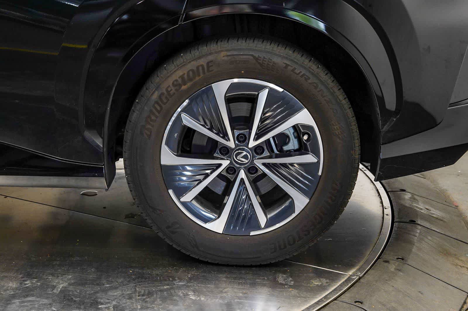 Used 2025 Lexus RZ 300e w/ Accessory Package (2T) FWD image 10