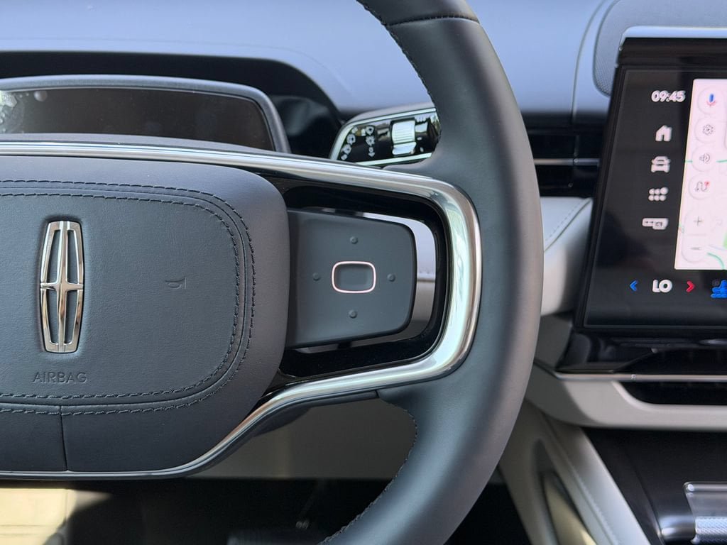 New 2026 Lincoln Nautilus Reserve AWD/4WD image 14