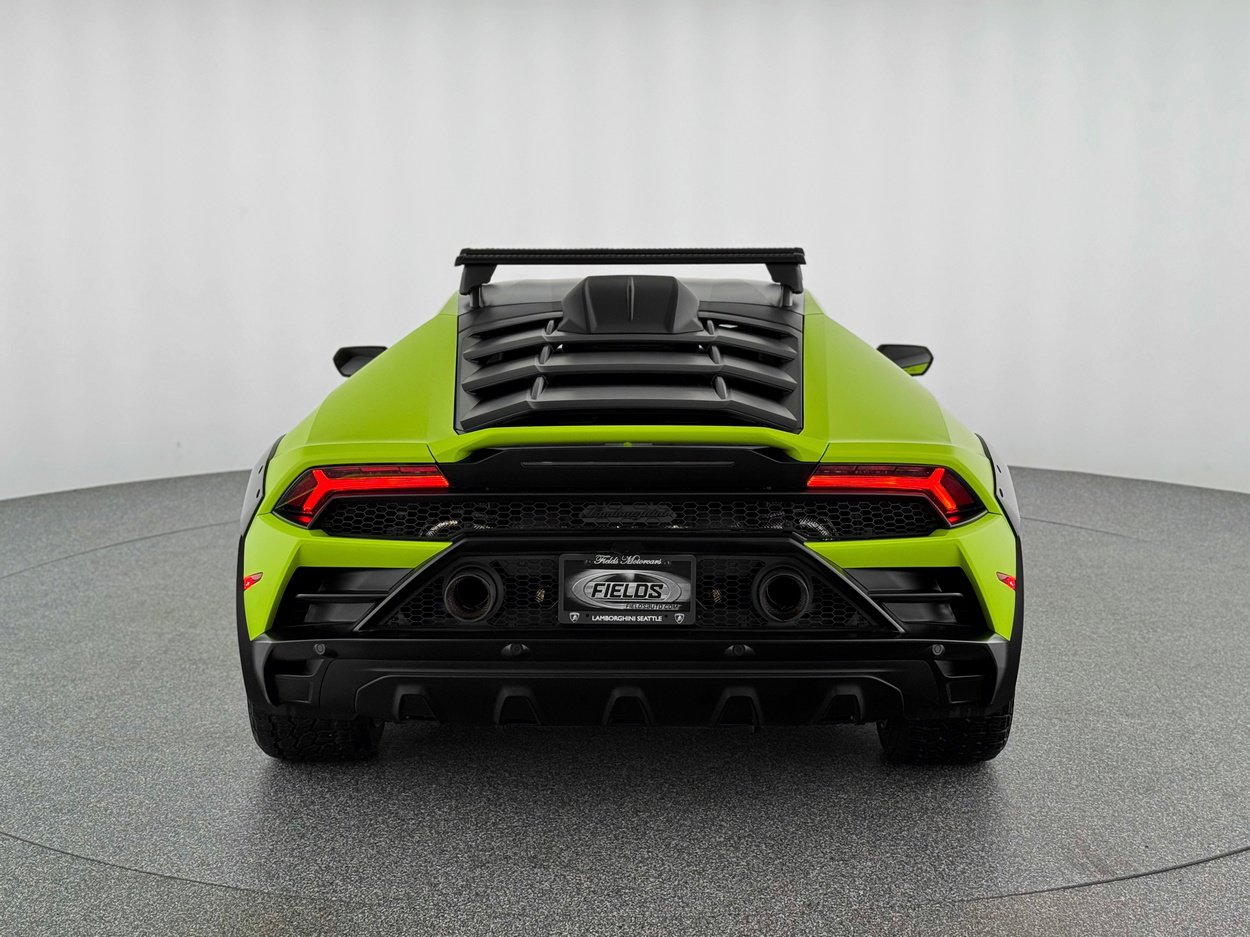 Used 2023 Lamborghini Huracan Sterrato image 5