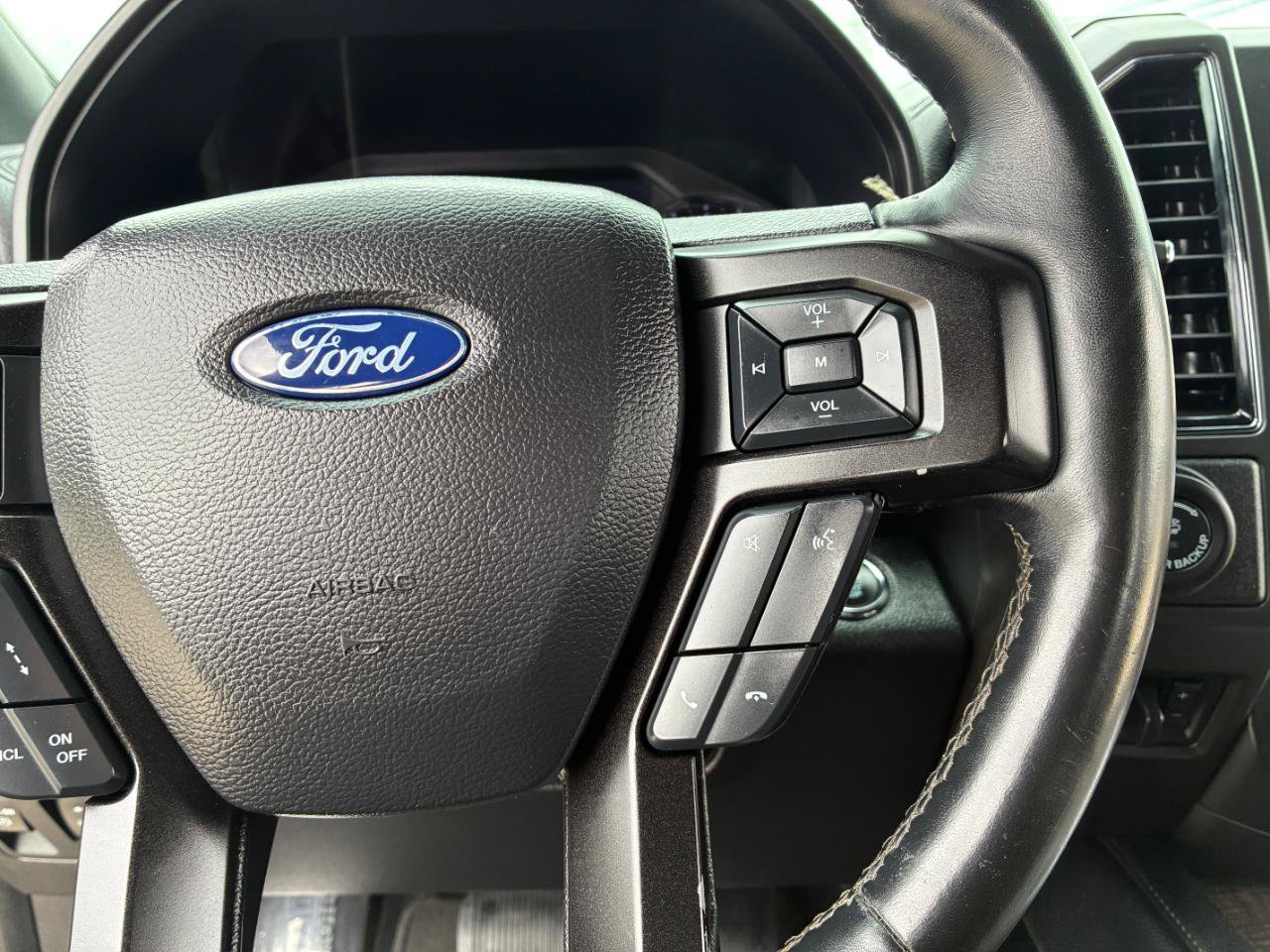 Used 2019 Ford Expedition Limited w/ Special Edition Package RWD image 32