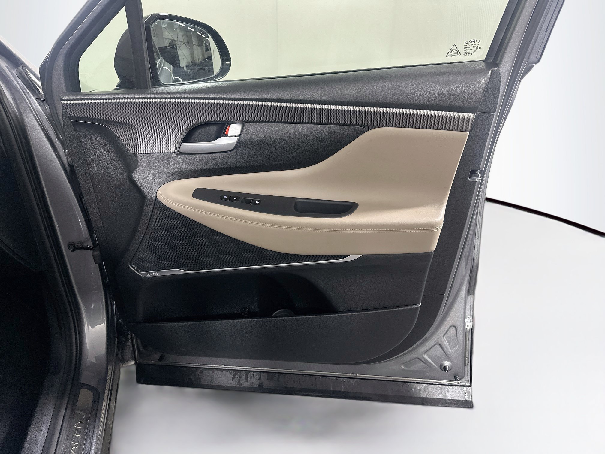 Used 2019 Hyundai Santa Fe Limited w/ Cargo Package FWD image 32