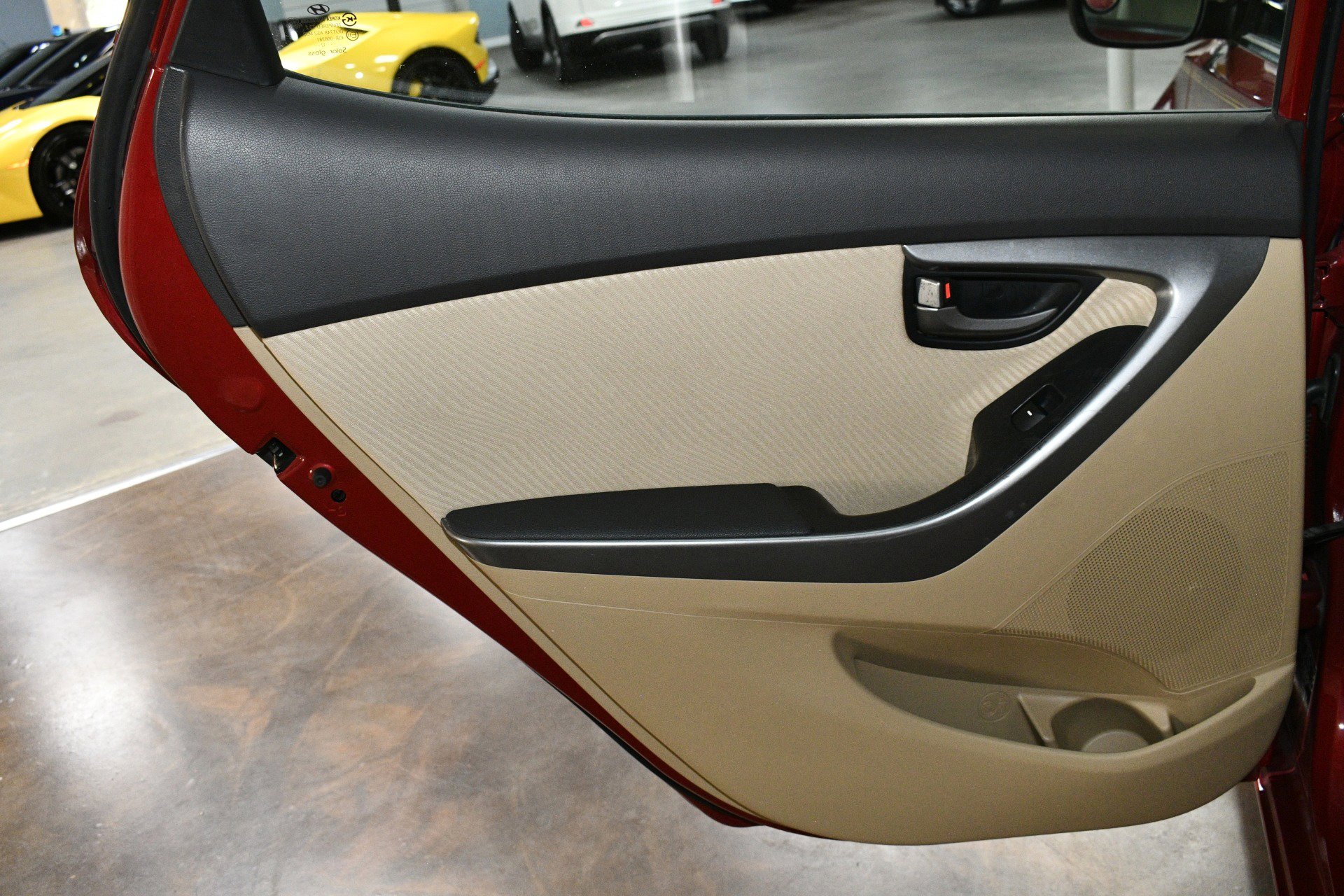 Used 2013 Hyundai Elantra GLS w/ Preferred Pkg FWD image 45