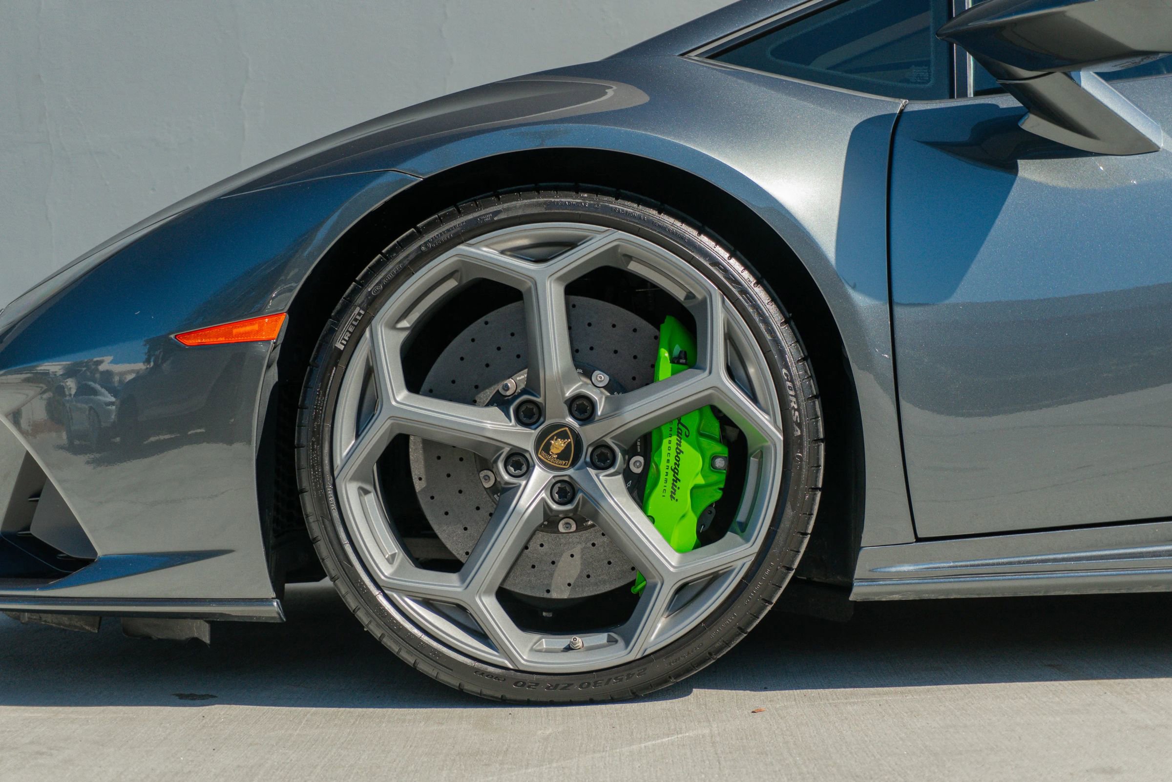 Used 2020 Lamborghini Huracan EVO image 15