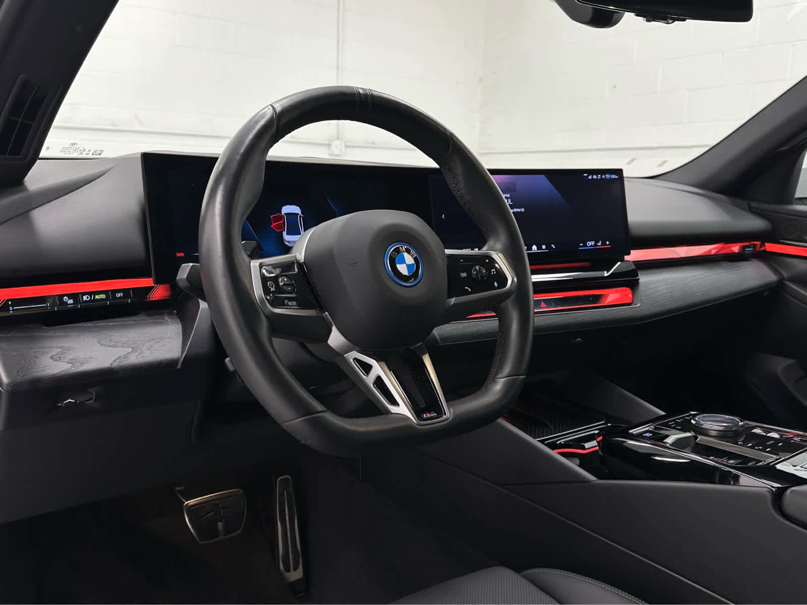 Used 2025 BMW i5 xDrive40 w/ M Sport Package AWD/4WD image 10