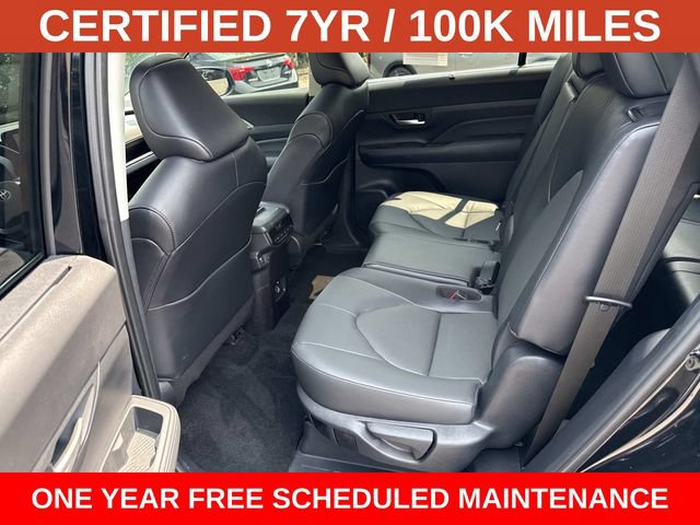 Used 2025 Toyota Grand Highlander FWD image 17