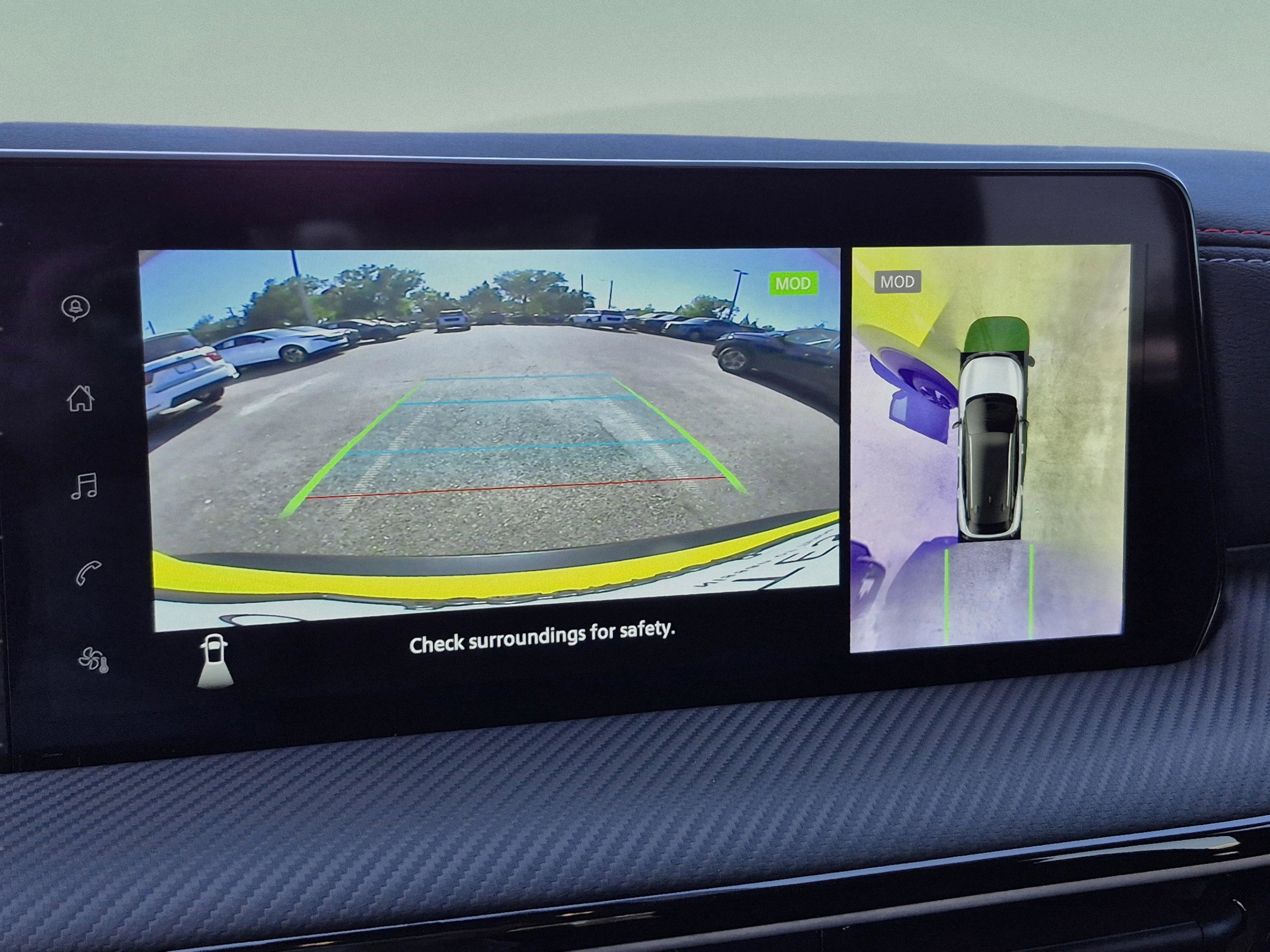 Certified 2025 Nissan Kicks SR FWD image 24