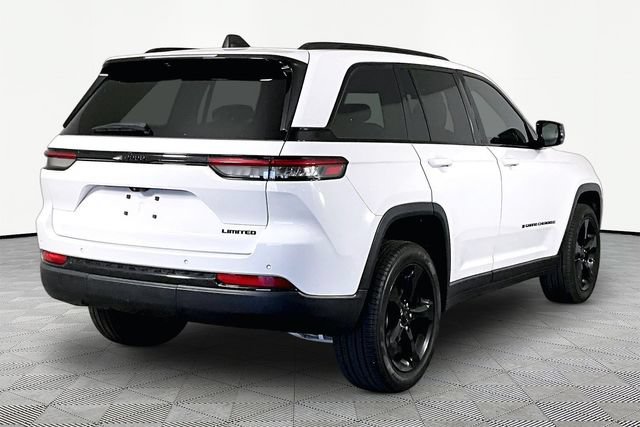 Used 2024 Jeep Grand Cherokee Limited w/ Black Appearance Package RWD image 6
