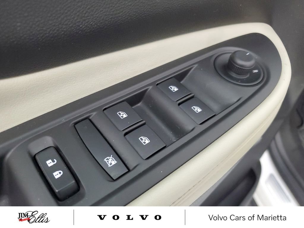 Used 2017 Buick Encore Premium w/ Experience Buick Package image 22