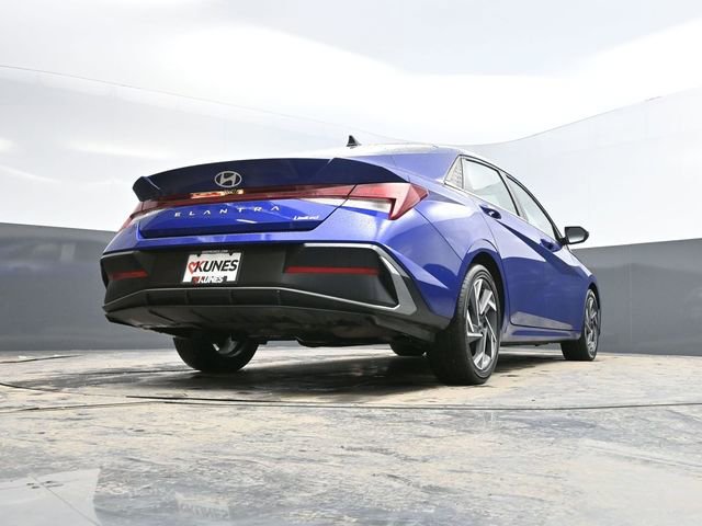Used 2025 Hyundai Elantra Limited FWD image 43