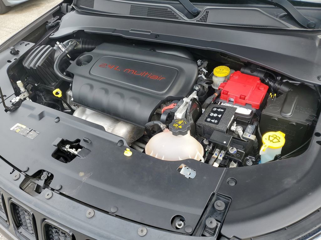 Used 2021 Jeep Compass Latitude image 8