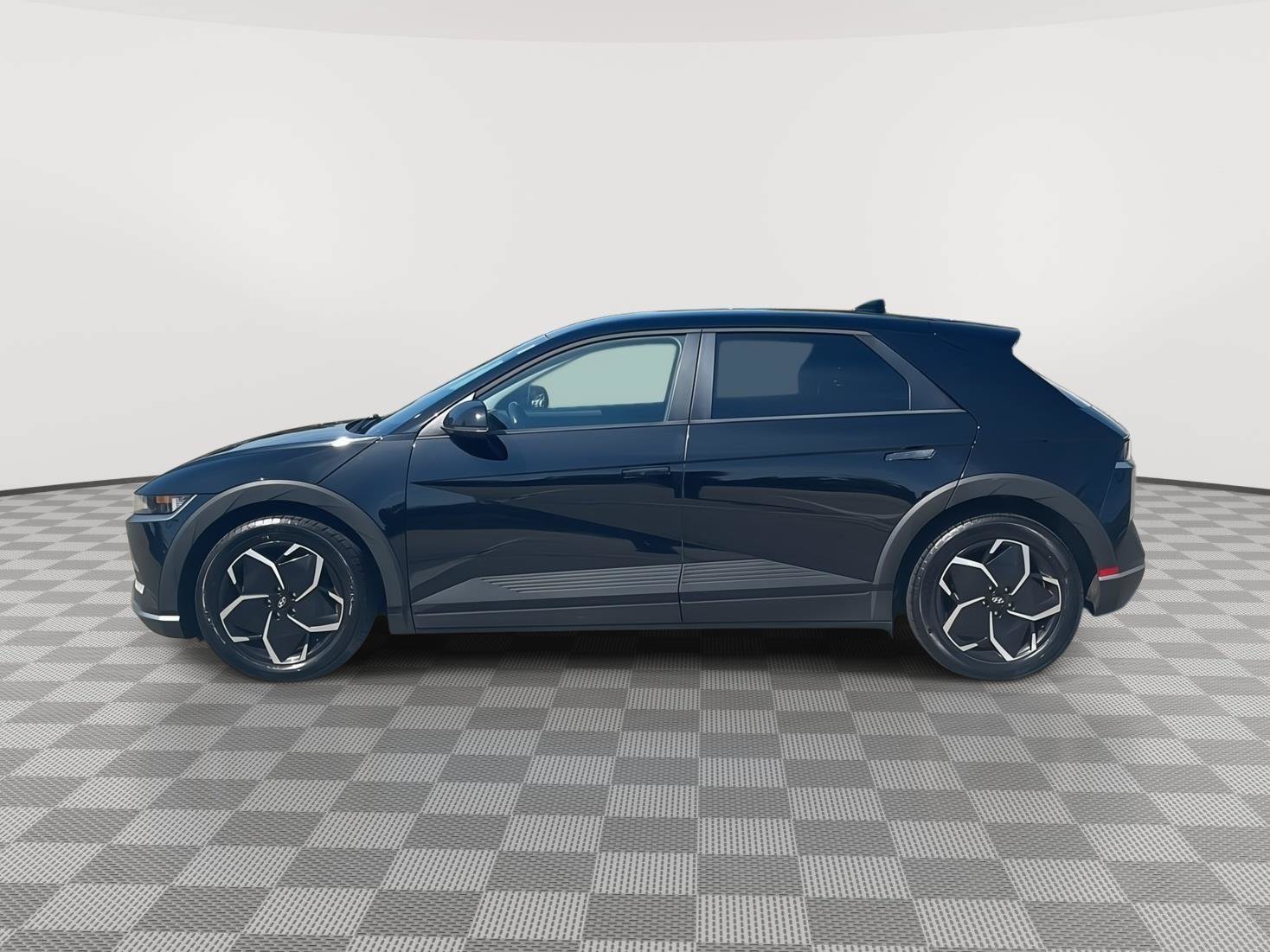 Certified 2024 Hyundai Ioniq 5 SE AWD/4WD image 8