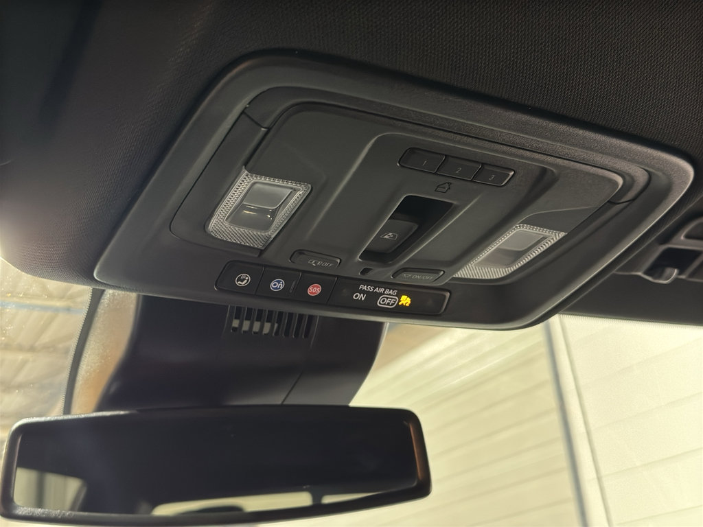 Used 2025 GMC Sierra 1500 AT4 w/ AT4 Premium Package image 41