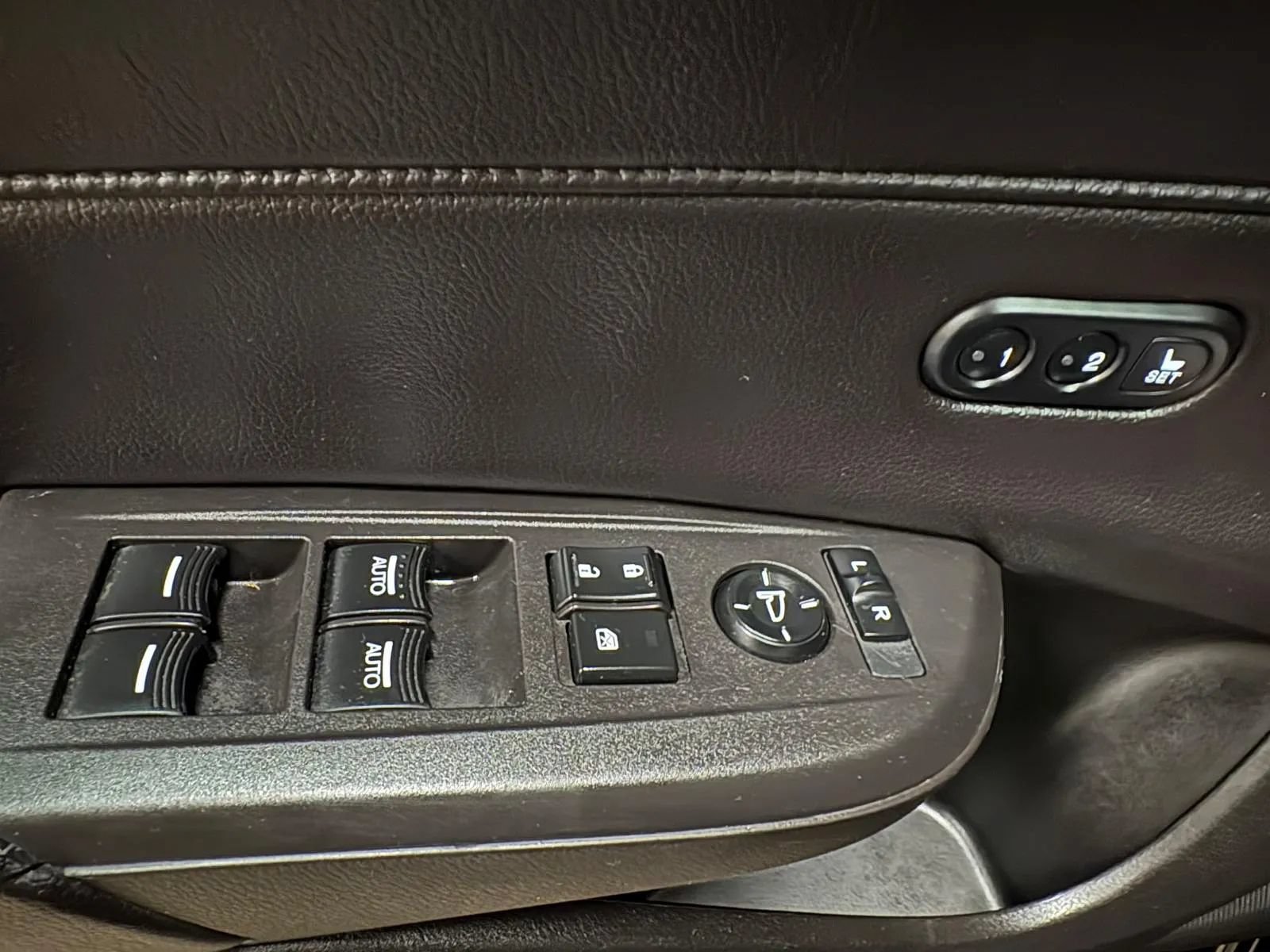 Used 2017 Acura ILX FWD image 30