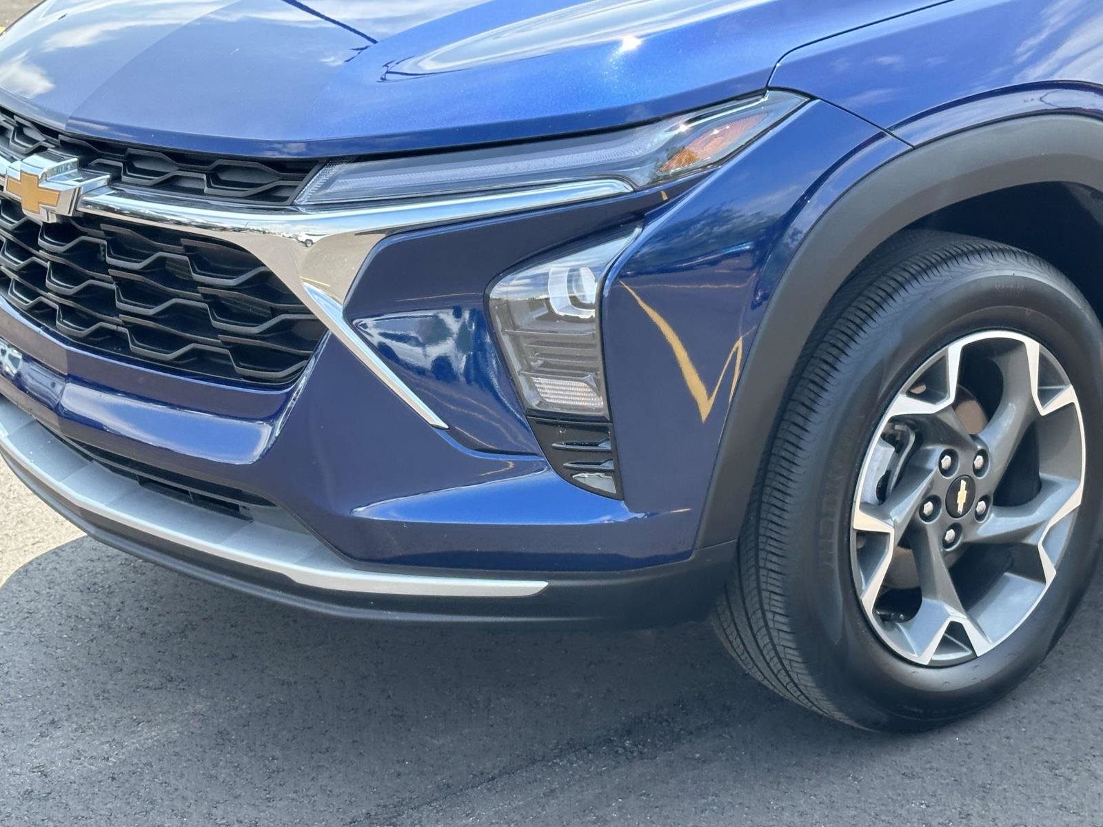 Certified 2024 Chevrolet Trax LT w/ Driver Confidence Package FWD image 7