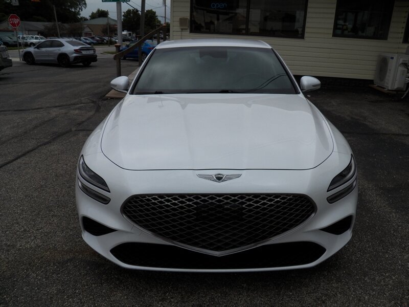 Used 2022 Genesis G70 2.0T RWD image 5