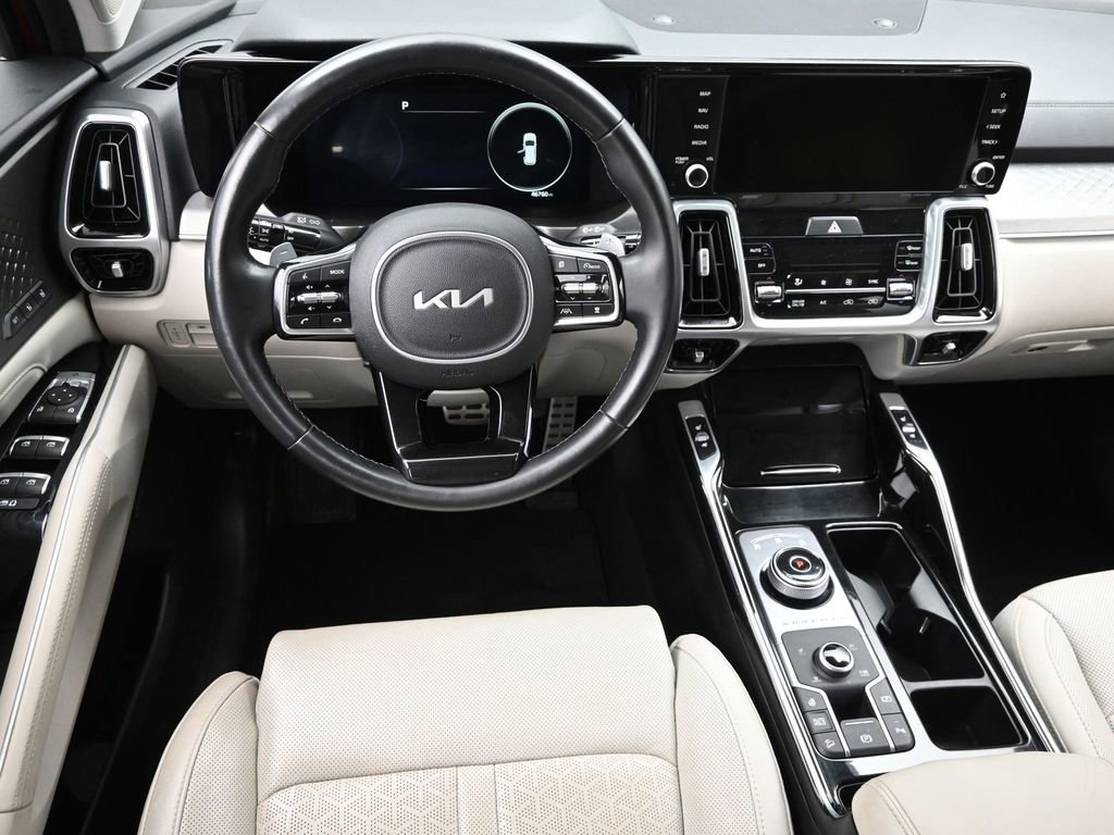 Used 2023 Kia Sorento SX Prestige image 13