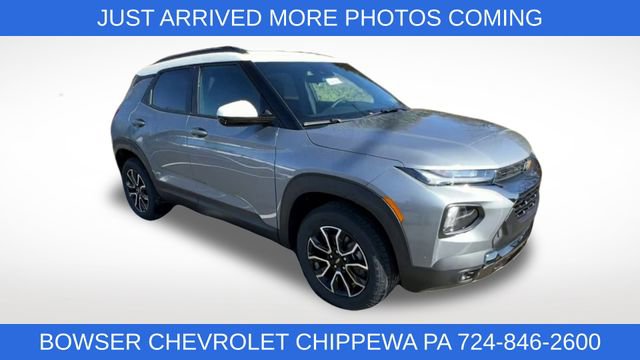 Used 2023 Chevrolet TrailBlazer ACTIV image 2