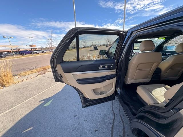 Used 2017 Ford Explorer XLT w/ Equipment Group 202A image 25