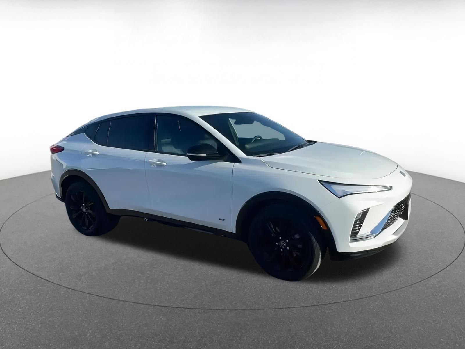 Used 2025 Buick Envista Sport Touring image 2