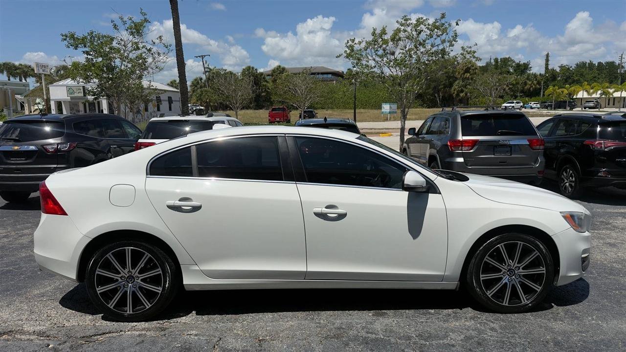 Used 2017 Volvo S60 T5 Inscription FWD image 6