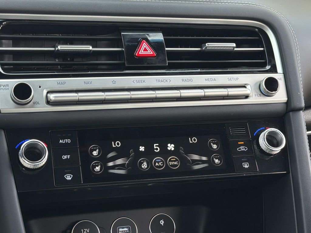 Used 2025 Genesis G70 3.3T Advanced w/ Sport Prestige Package RWD image 12