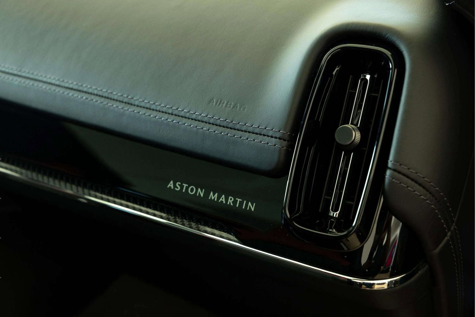 New 2026 Aston Martin DBX S image 41