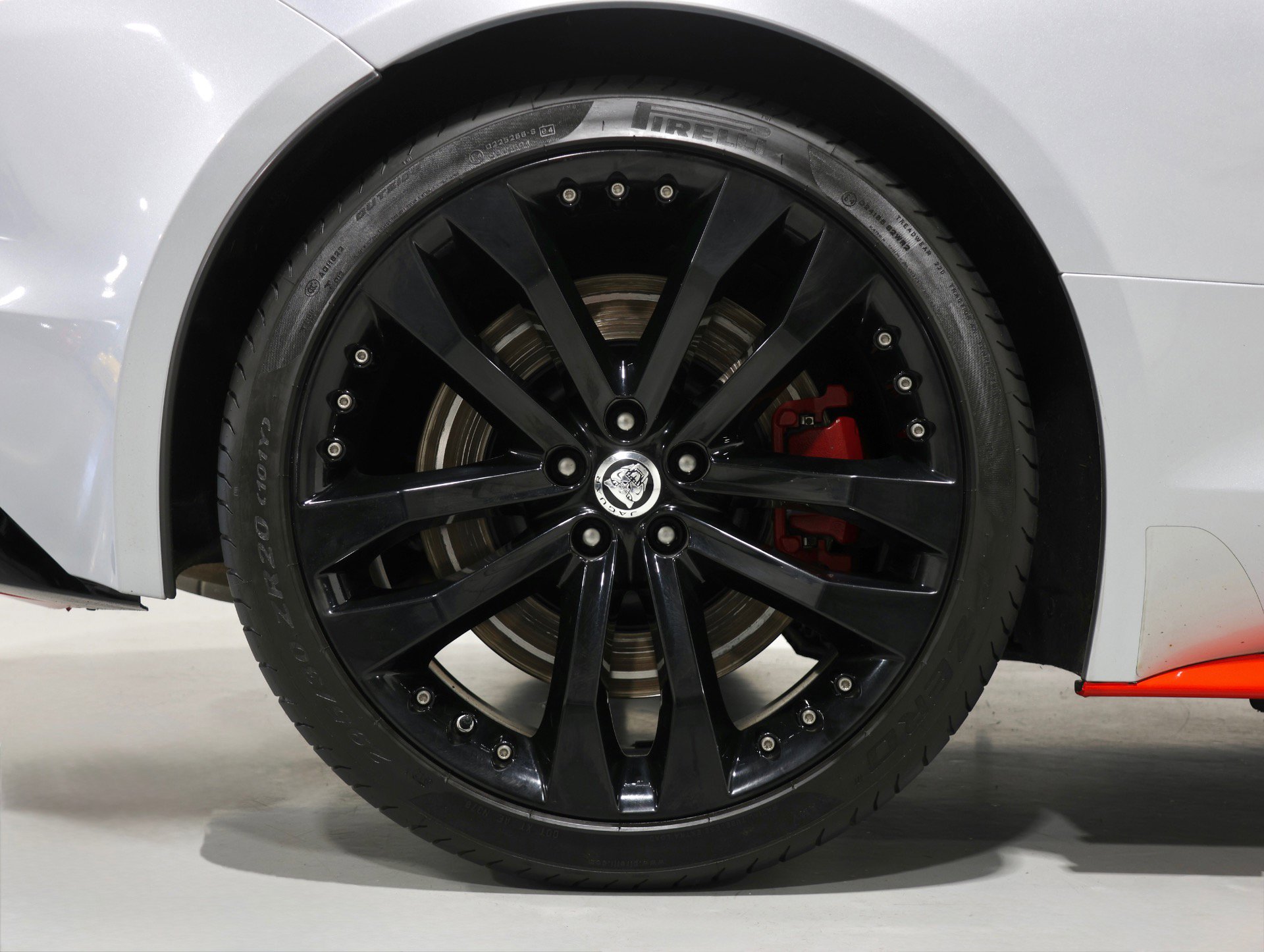 Used 2014 Jaguar F-TYPE S image 46