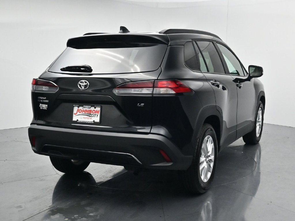 Used 2026 Toyota Corolla Cross LE FWD image 6