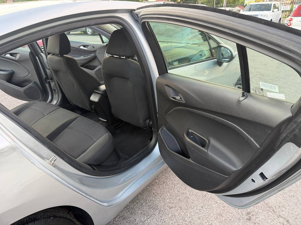 Used 2018 Chevrolet Cruze LS FWD image 16