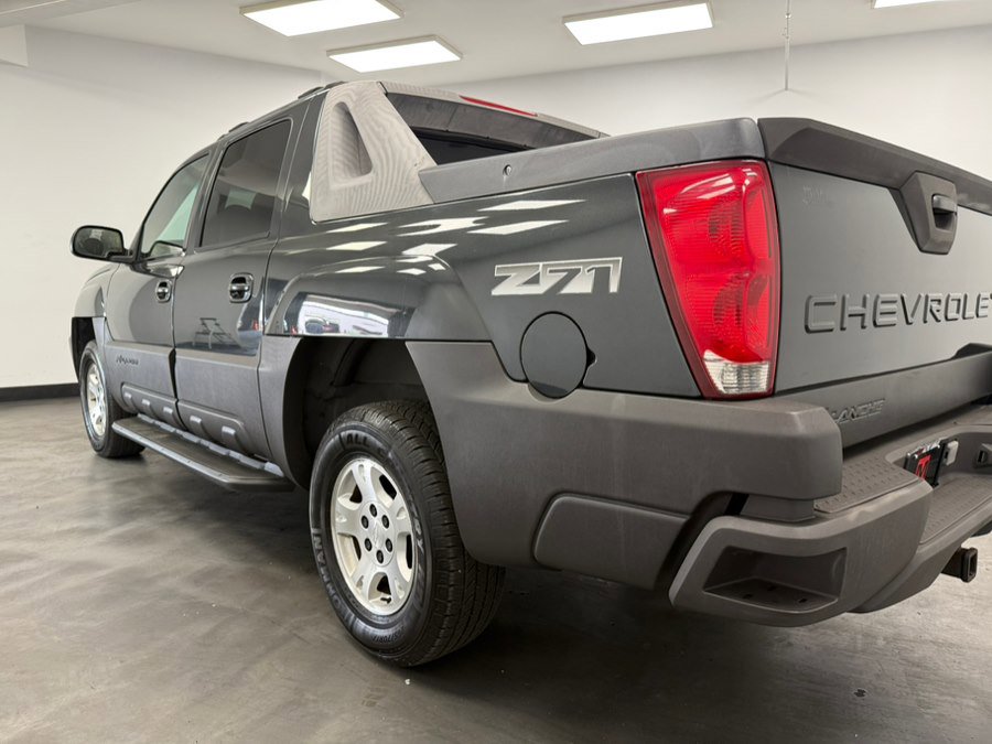 Used 2003 Chevrolet Avalanche 4x4 w/ Suspension Package, Off-Road image 23