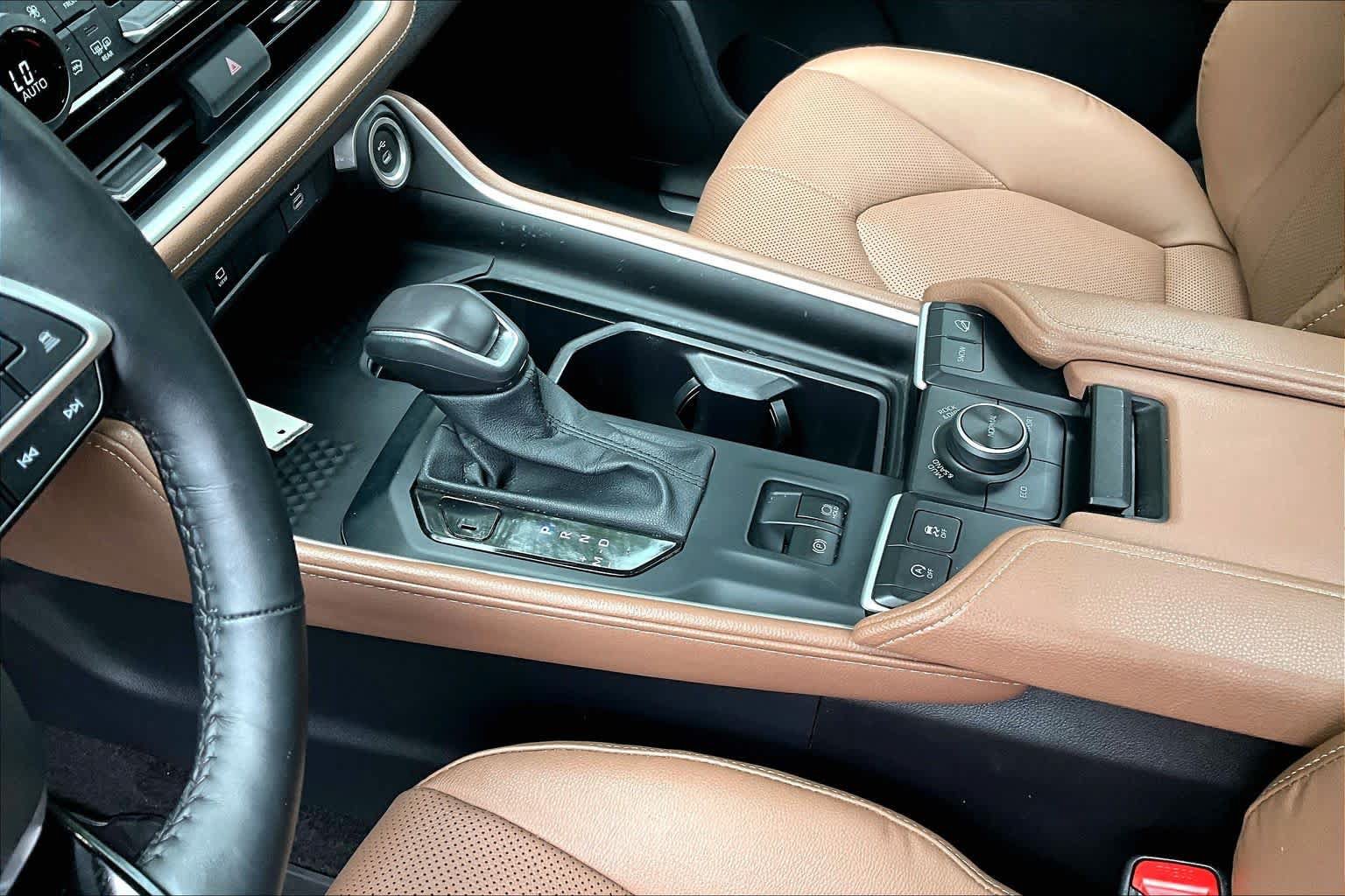 Certified 2025 Toyota Grand Highlander AWD image 16