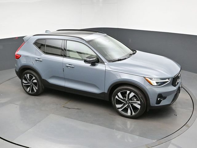Used 2023 Volvo XC40 B5 Plus w/ Protection Package Premier AWD/4WD image 43