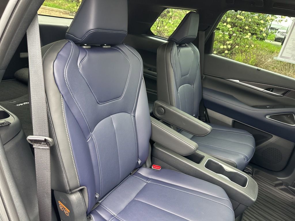 Certified 2026 INFINITI QX60 Sport w/ Dark Cargo Package AWD/4WD image 36
