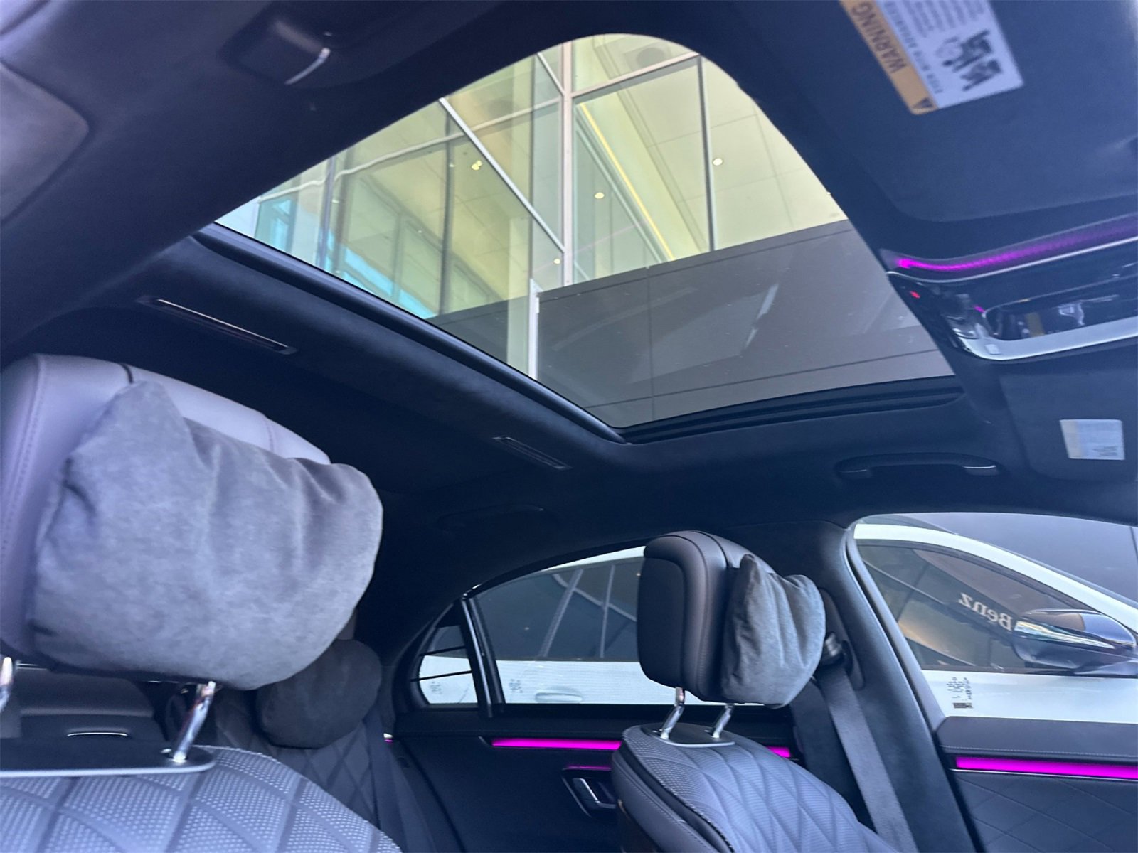 New 2024 Mercedes-Benz S 580e 4MATIC Sedan image 17
