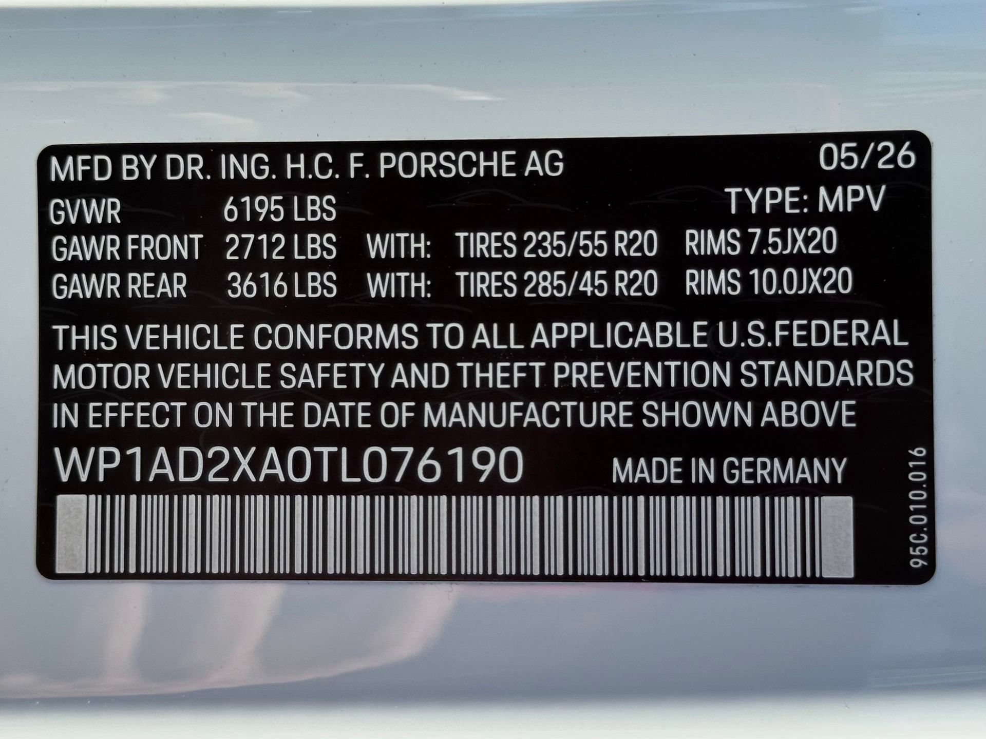 Used 2026 Porsche Macan Electric RWD image 36