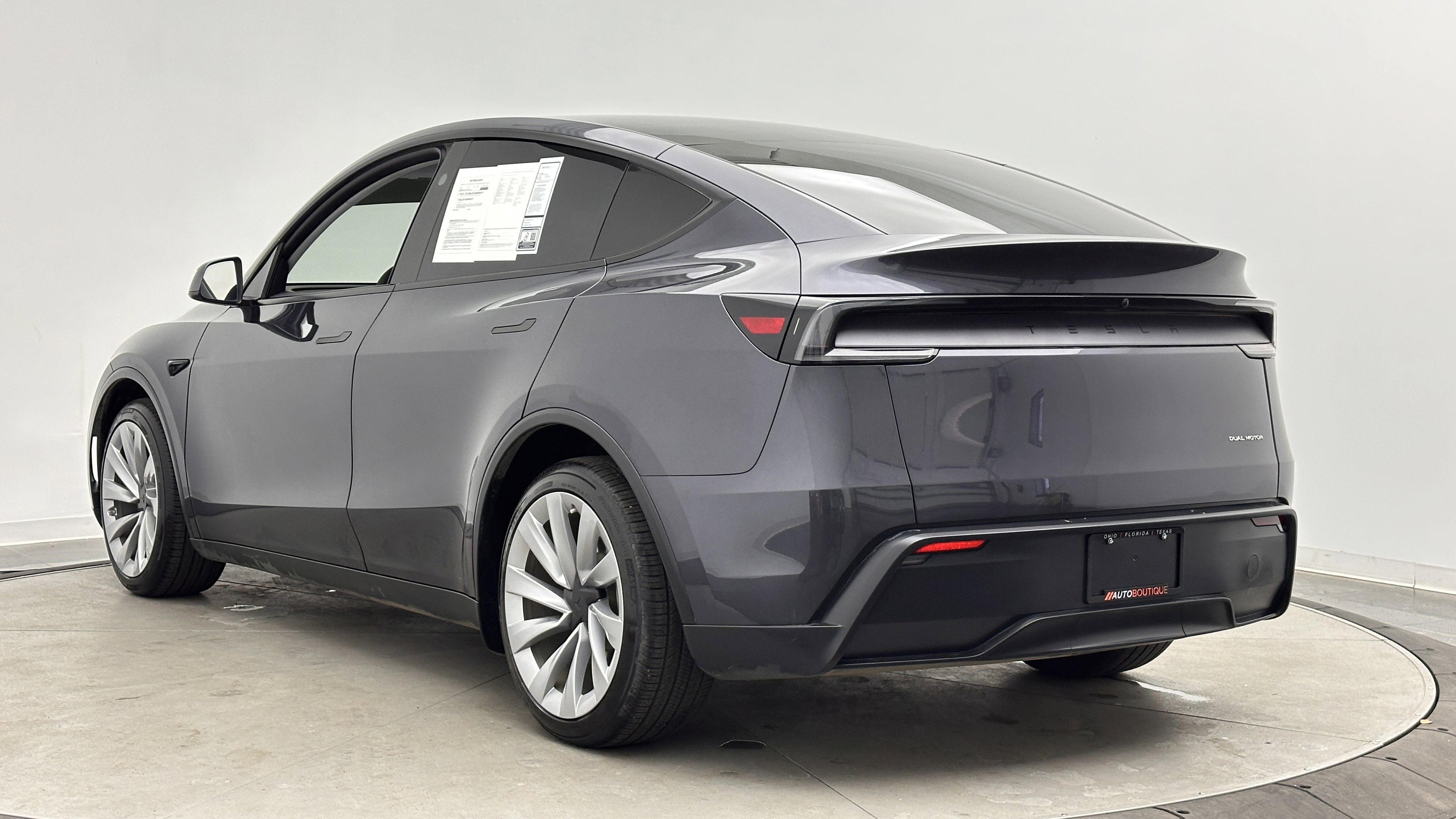 Used 2026 Tesla Model Y Long Range image 5