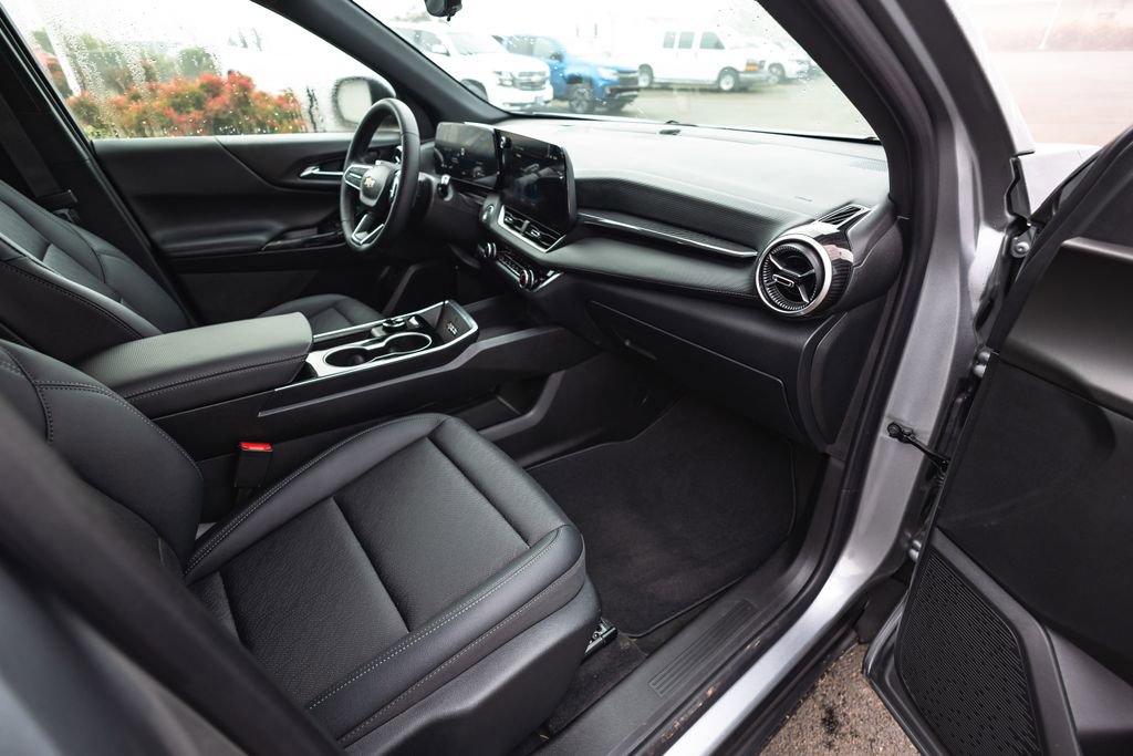 New 2026 Chevrolet Equinox LT w/ Convenience Package II image 29