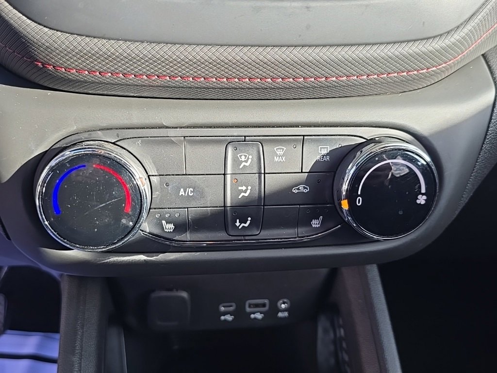 Used 2022 Chevrolet TrailBlazer RS image 24