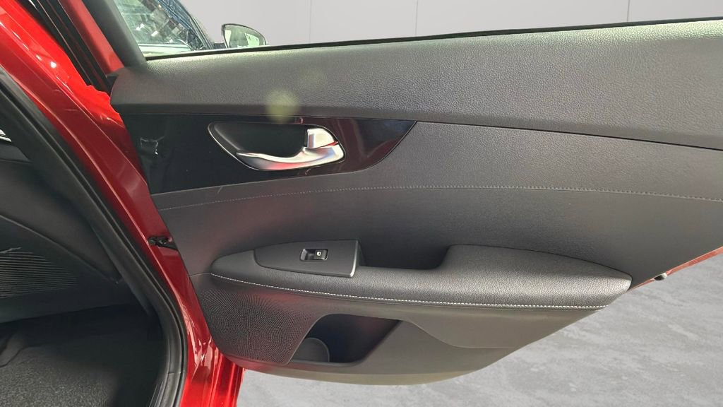 Used 2024 Kia Forte GT-Line w/ GT-Line Premium Package image 34