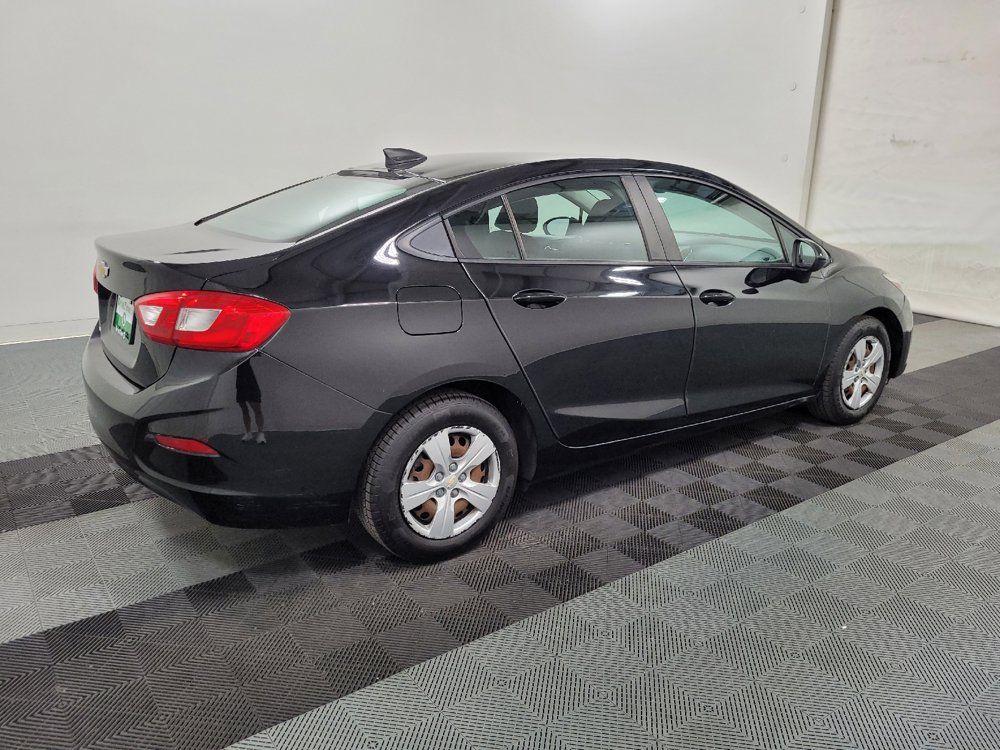 Used 2017 Chevrolet Cruze LS FWD image 10