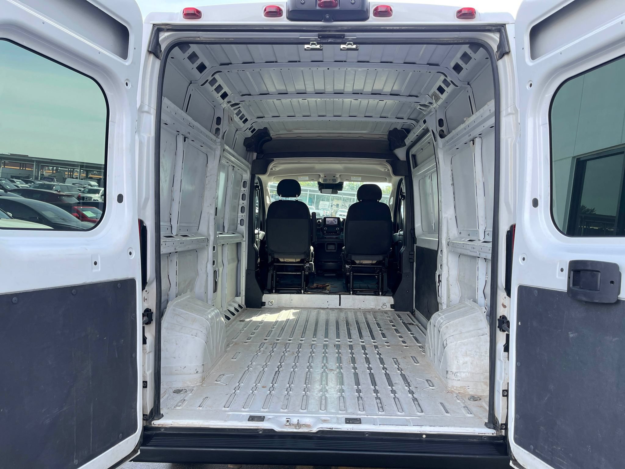Used 2023 RAM ProMaster 2500 FWD image 22