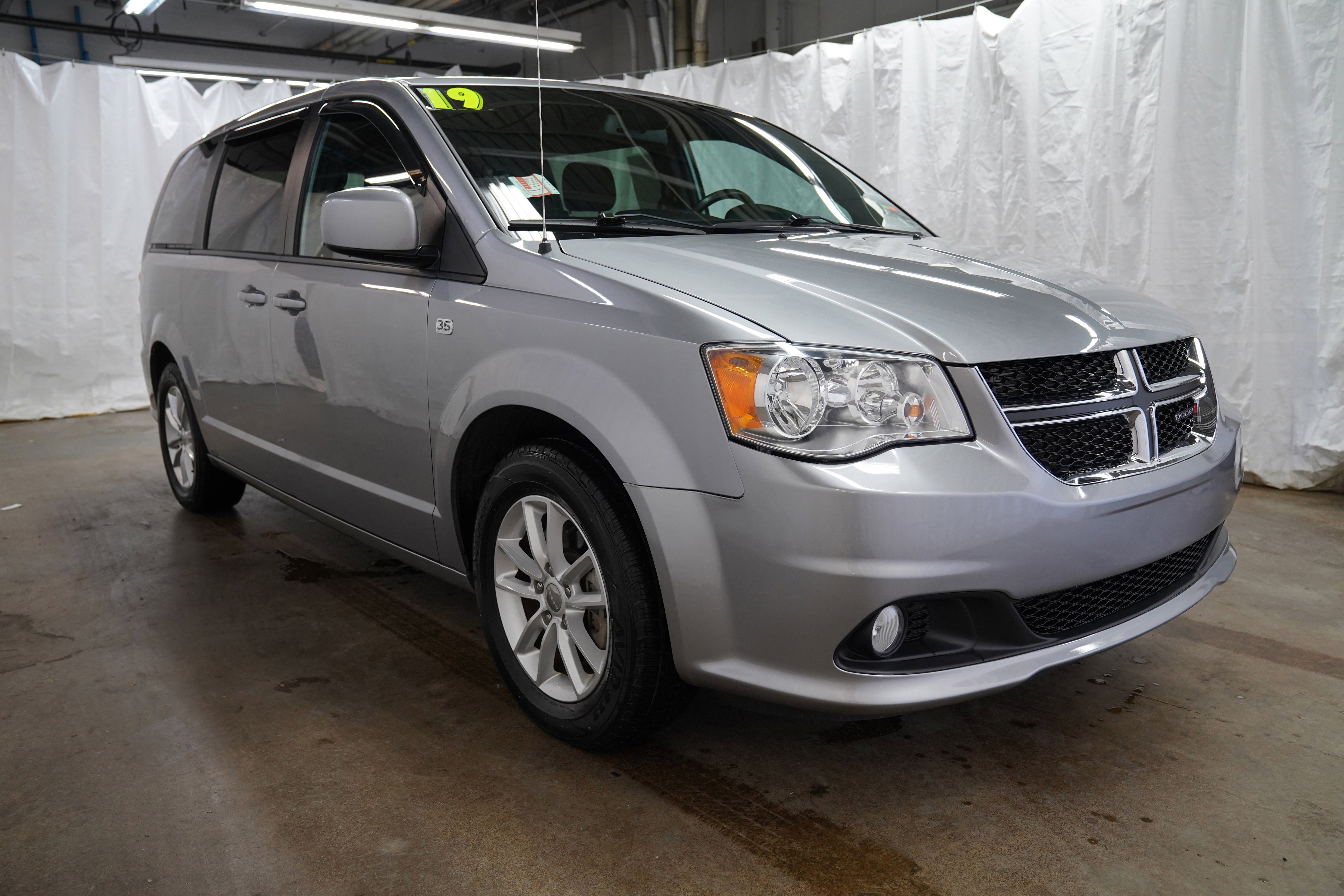 Used 2019 Dodge Grand Caravan SE