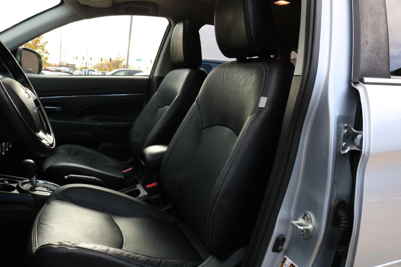 Used 2017 Mitsubishi Outlander Sport SEL AWD/4WD image 22