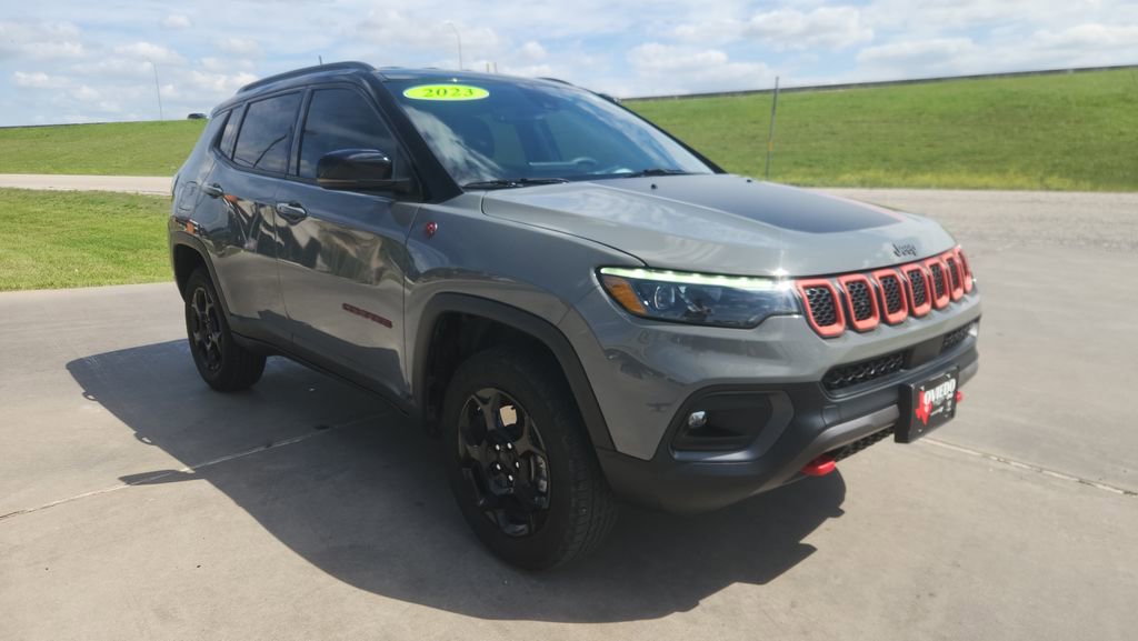 Used 2023 Jeep Compass Trailhawk w/ Trailhawk Elite Group image 4