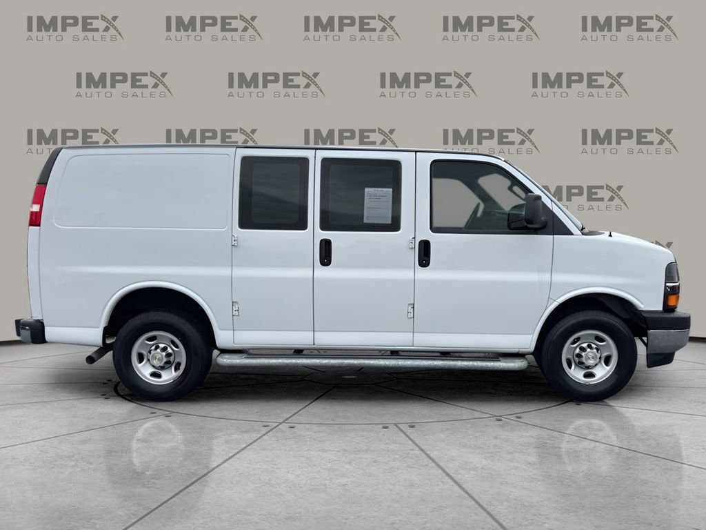 Used 2024 Chevrolet Express 2500 w/ Driver Convenience Package RWD image 6