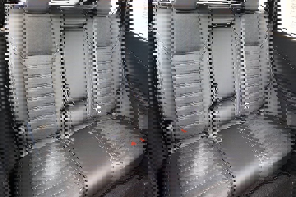 New 2025 Mitsubishi Outlander SE image 27