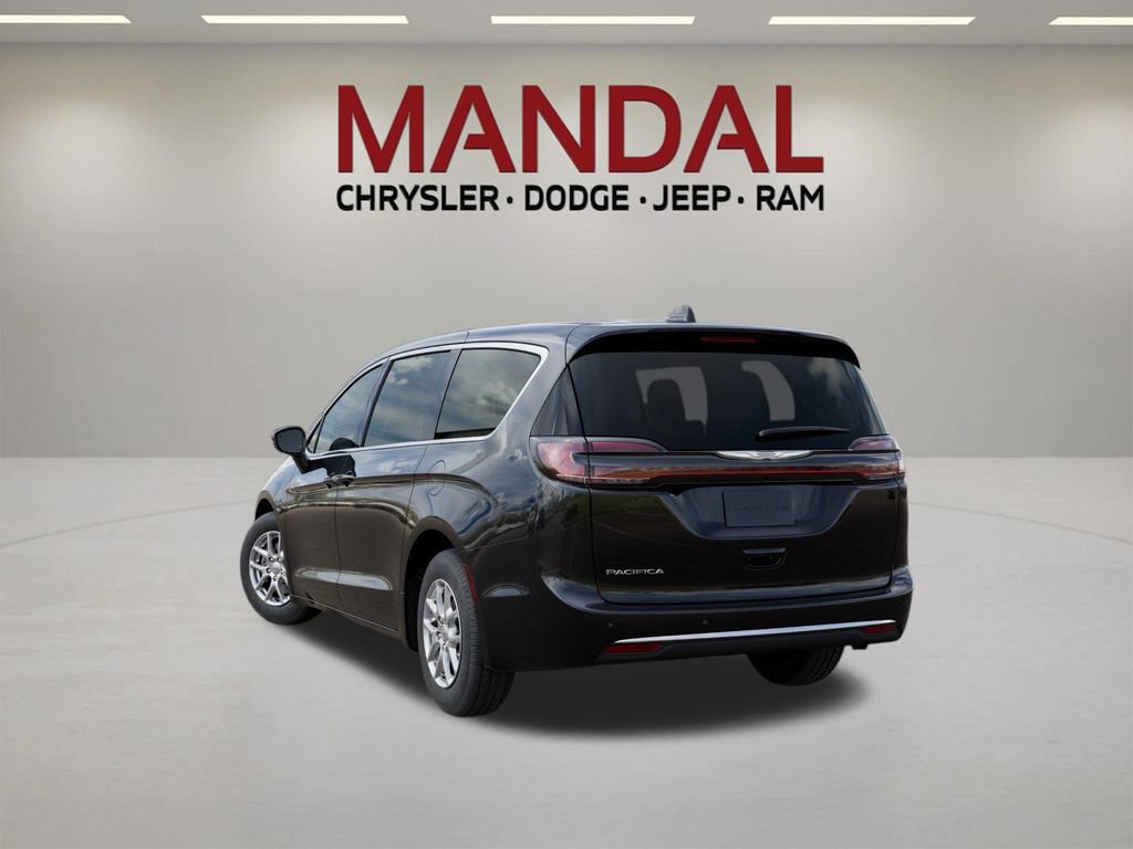 New 2026 Chrysler Pacifica Select FWD image 3